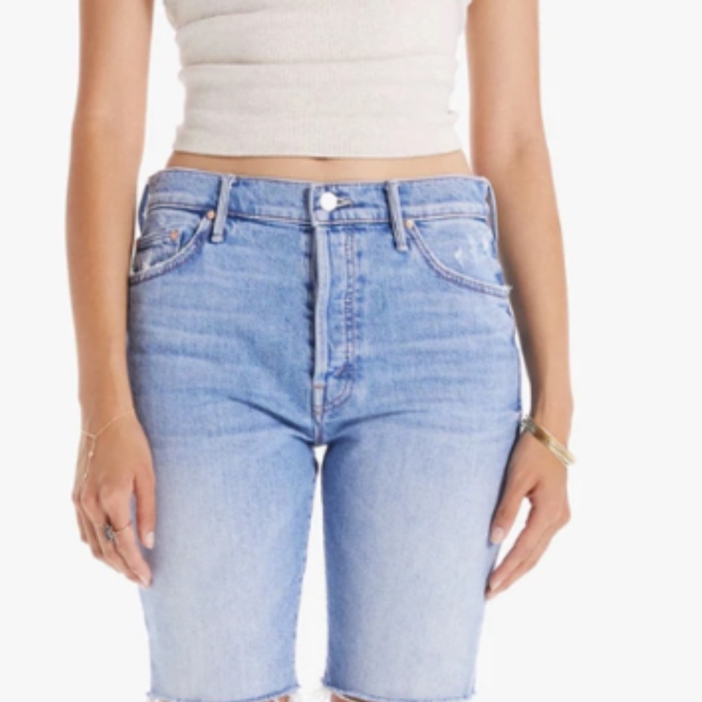 NWOT MOTHER the Trickster Short Fray Blue Denim